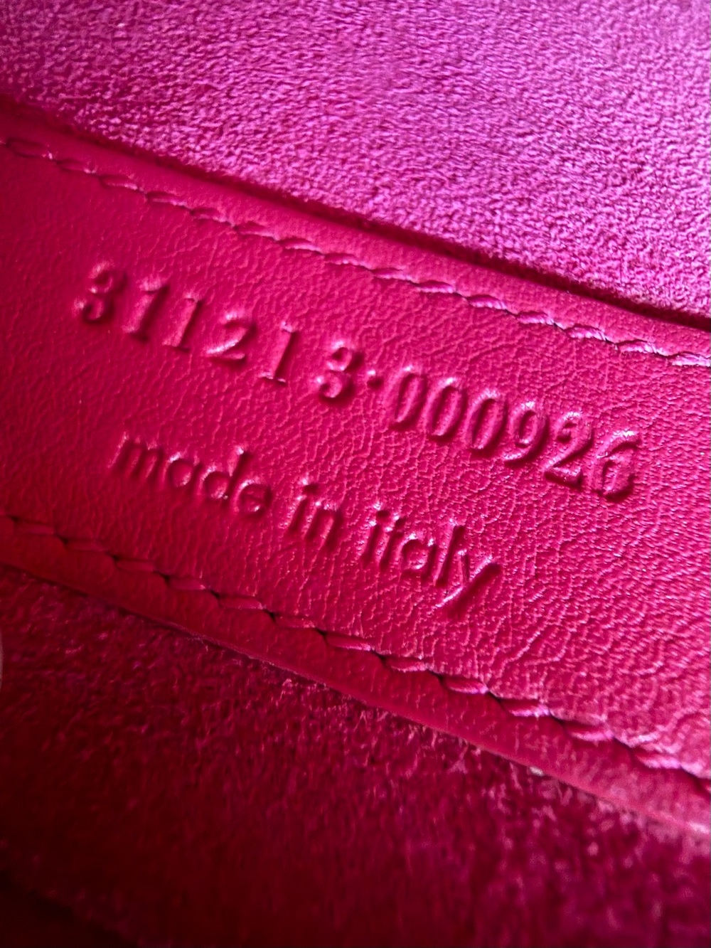 Yves Saint Laurent calfskin Classic Y Ligue clutch in Fuchsia authenticated - Picture 9 of 12